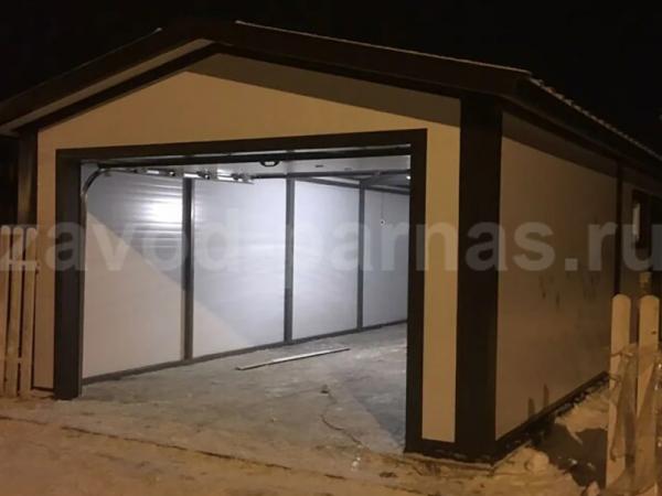 Гараж с прочным металлическим каркасом